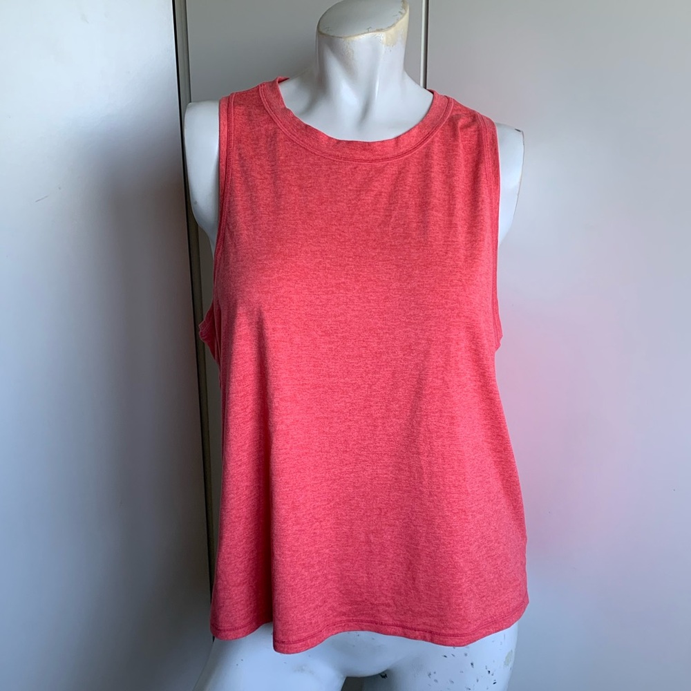 Athleta coral colored size Large sleeveless crew neck shirt top